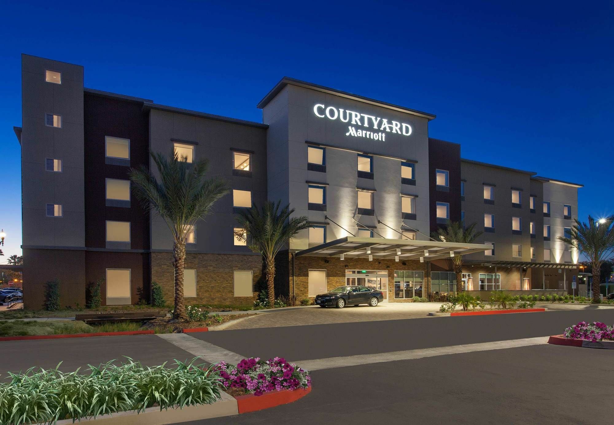 Courtyard By Marriott San Diego El Cajon Exterior photo